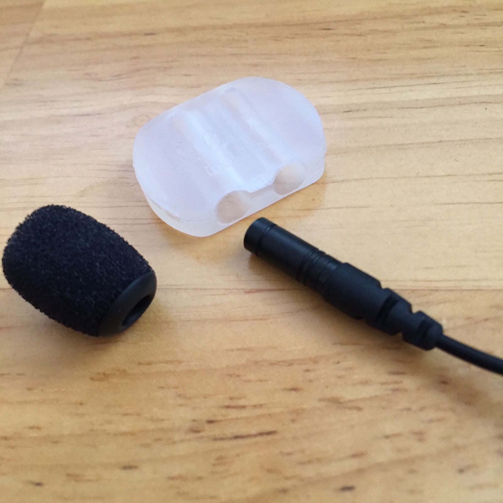 RODE SmartLav+とinvisiLavにちょっとファー ウェディングドキュメンタリー撮影のブーケアンドリール