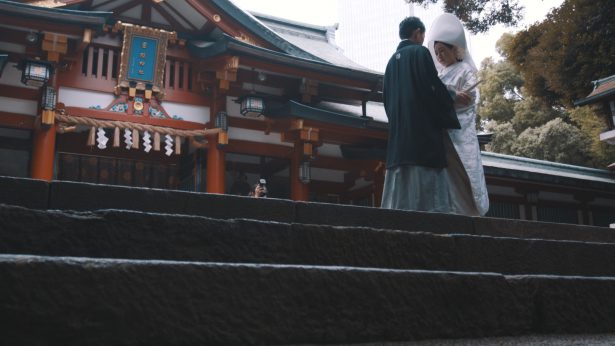 日枝神社の階段にて